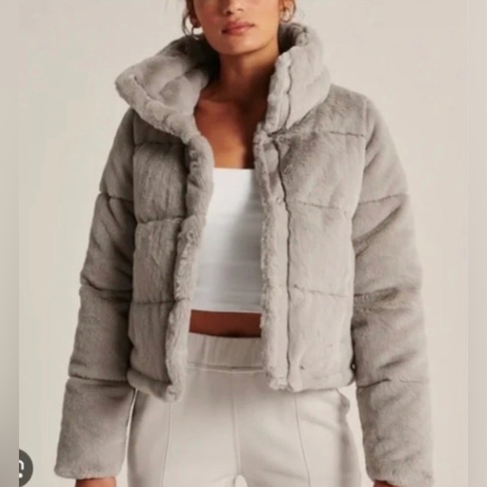 Abercrombie Faux Fur Mini Puffer Size Extra Small Light Grey
